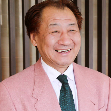 繆 英長